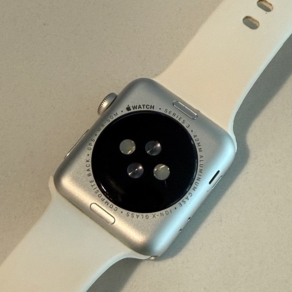 Apple Watch Series 3 in Silver with White Strap